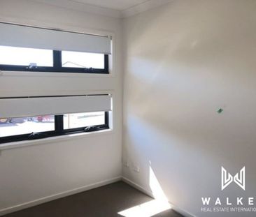 Modern Living Home! - Photo 3