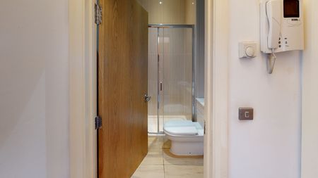 Student Properties to Let - Photo 3