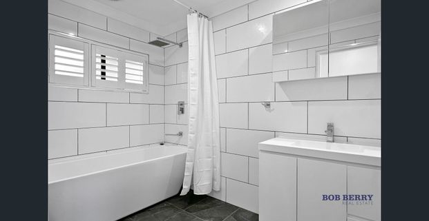 Renovated 4-Bedroom Home in East Dubbo - Close to Schools, Orana Mall & Dubbo Base Hospital - Photo 1