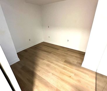 For Lease - 1 Jarvis Street Unit# 819, Hamilton, Ontario - Photo 2