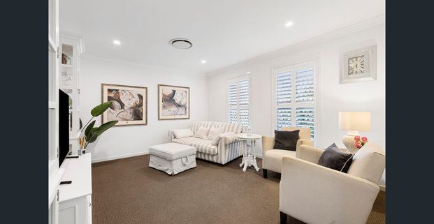 Immaculate family home in Springfield Lakes! - Photo 1