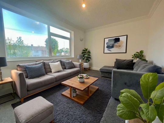 London Road - Photo 1