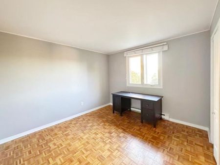 Maison à étages à louer - Brossard (Noms de rues (O)) Maison à étages à louer - Brossard (Noms de rues (O)) - Photo 4