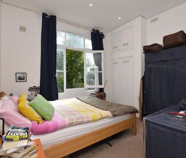 Flat to rent - Essex Grove, London, SE19 - Photo 5