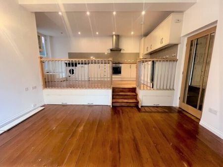 Tudor Gardens, Machen, CAERPHILLY - Photo 2