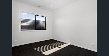 Modern and Stylish Townhouse - Photo 3