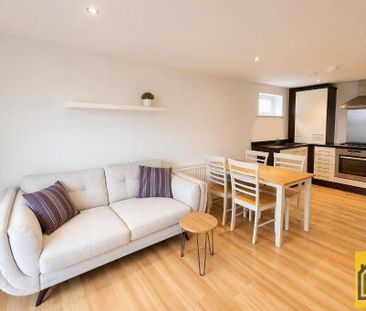 Apt 5 Strand Central, 27 Hillfoot Street, Belfast, BT4 1JL - Photo 2