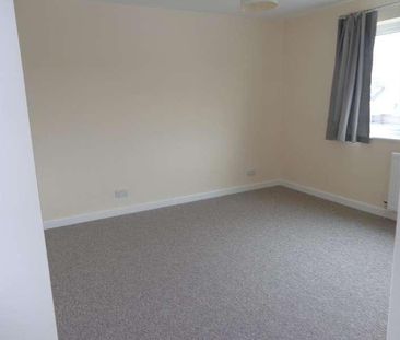 St Peters Crescent, Bicester, OX26 - Photo 4