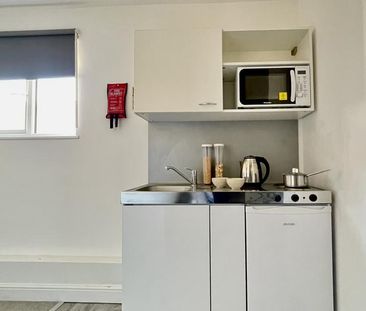 Studio to rent - Photo 3