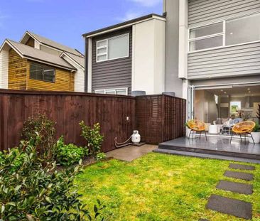Hobsonville, 3 Bedrooms, $770 - Photo 4