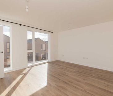 4 bedroom detached house to rent - Photo 5