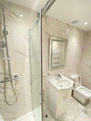 Canberra Road, London, W13 - Photo 5