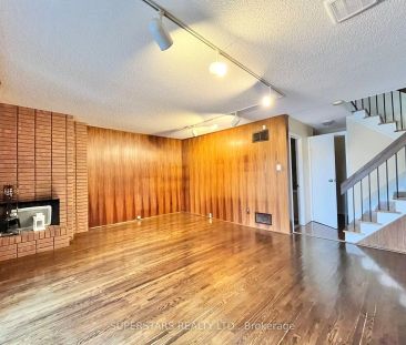 92 Francine Drive #Upper - Photo 3