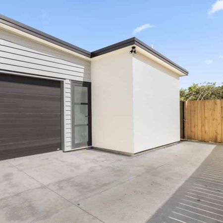 3 Bedroom home - Photo 3