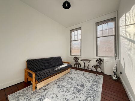 Holloway Road, London, N19 - Photo 2