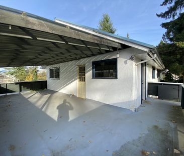 Great Pet Friendly Home in Surrey with Large Yard! - Photo 6