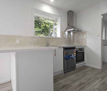 Fully Renovated Stand-Alone House in Prime Sunnynook Location - Photo 4