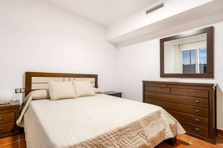 3 room luxury Flat for rent in Ribarroja del Turia, Valencia - Photo 2