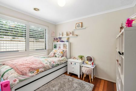 Beautiful Family Home! - Photo 4