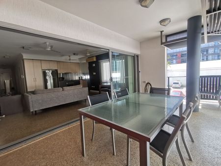 INNER CITY LIVING - FULLY FURNISHED & EQUIPPED - Photo 4