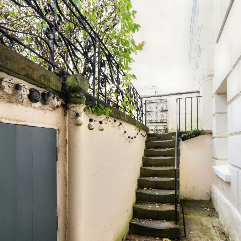 A 1 Bedroom Flat in Bath Road, Cheltenham - Photo 1