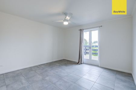 Spacious Dual-Living 6 Bedroom Family Home! - Photo 3