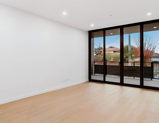 2 Bed, 2 Bath - Photo 1