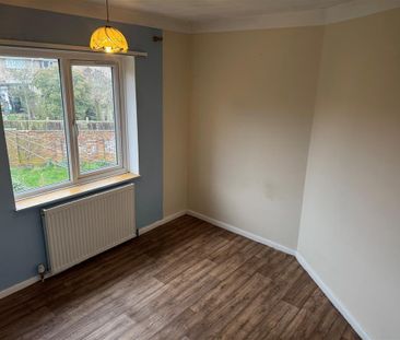 45 Coldhorn Crescent - Photo 3