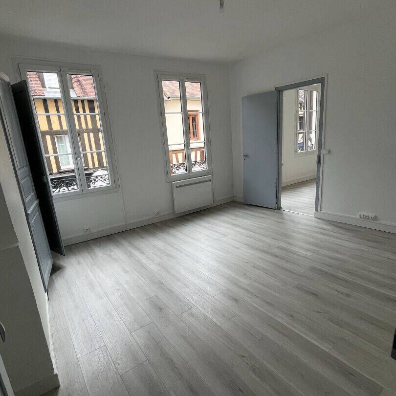 Location appartement 2 pièces 45 m² à Pont-de-l'Arche (27340) - Photo 1