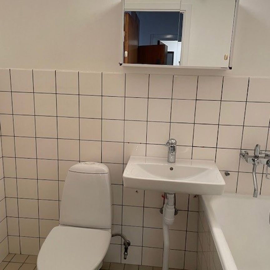 Kanalgatan 3, Gamla Staden - Photo 1