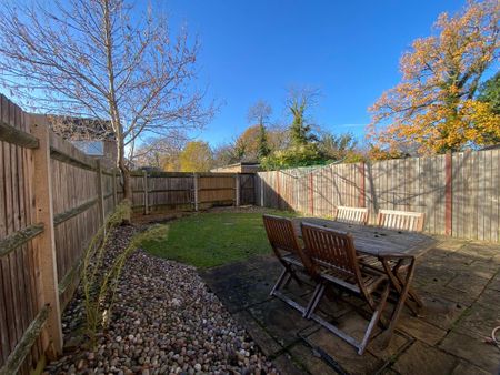 3 bedroom terraced house to rent - Photo 5