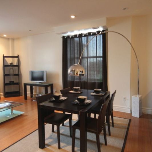 10 Saint-Jacques, #905 - Photo 1