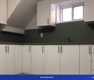 596 Glenholme Avenue apartment — Toronto, ON (3-Bedroom) - 3 Bedroom - Photo 4