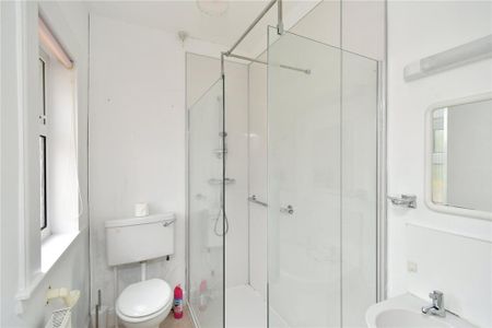 1 bedroom semi-detached house to rent - Photo 2