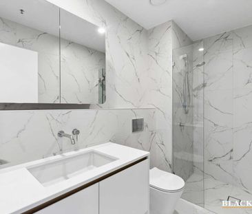 Brand New Sophisticated Living in the Heart of Woden – Flexible... - Photo 5