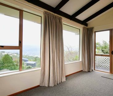 Sunny, Modern Townhouse with Stunning Views - Photo 1