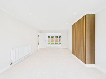 2 bedroom semi-detached house to rent - Photo 3