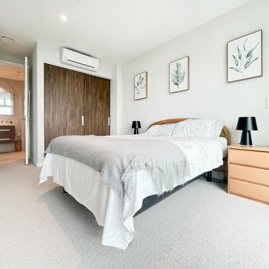Immaculately presented apartment with stunning ... - Photo 1