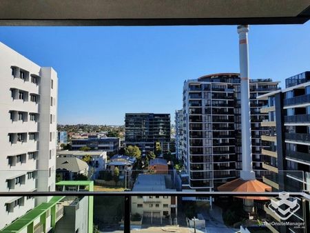 Unfurnished 2BR apartment for rent - Photo 3