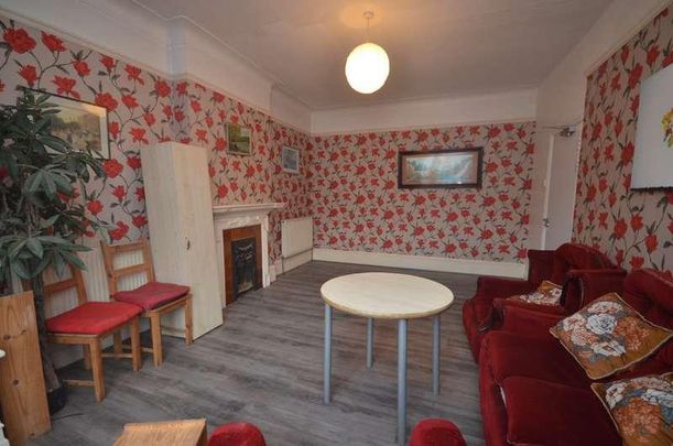 Kingsmead Road, London, SW2 - Photo 1