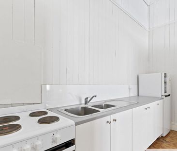 1/10 Brighton Road, Highgate Hill, Qld 4101 - Photo 3