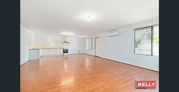 🏡 FOR RENT – Neat & Spacious 3 Bedroom, 1 Bathroom Home in Belmont - Photo 1