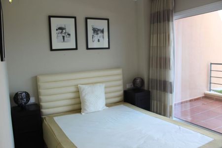 Penthouse in Nueva Andalucía - Photo 5