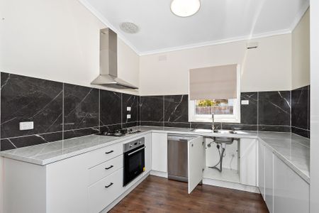 Comfortable Living with Space and Modern Convenience - Photo 3