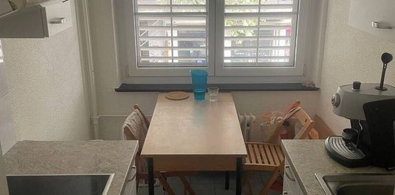 Grosszügige 2-Zimmer-Wohnung im 1. OG an zentraler Lage - Photo 2