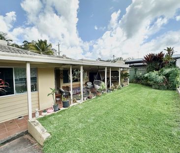 Charming 3-Bedroom Home with Pool - Walk to Tewantin Township! - Photo 6