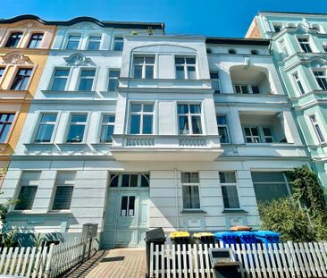 Altbaucharme in Stadtfeld-Ost – Stilvolle 3-Zimmer-Wohnung mit Stuc... - Foto 1