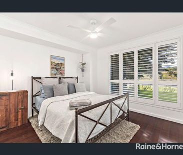 Fully Furnished - Single Level Berry Dream - Photo 4