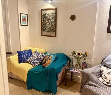 Room in a Shared House, Putney Bridge Road, SW15 - Photo 2