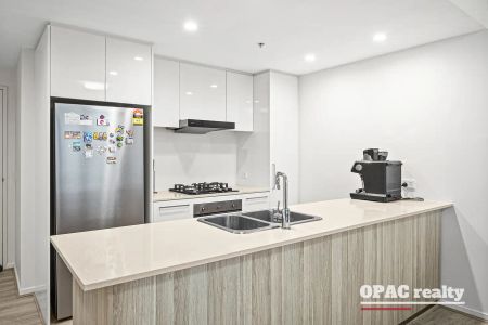 “Modern Lifestyle Apartment in Convenient Location” - Photo 3